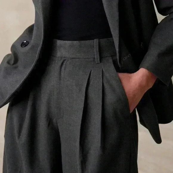 Banana Republic WIDE-LEG FLANNEL TROUSER - Picture 3 of 5